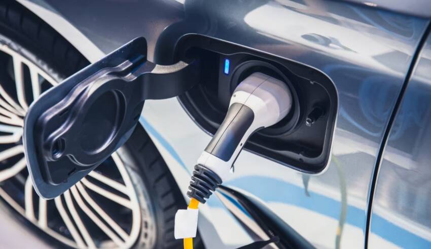 Electric Vehicles: क्या दुनियाभर में ईवी की मांग में गिरावट आ गई? जाने क्यों घबराये हुए है लोग